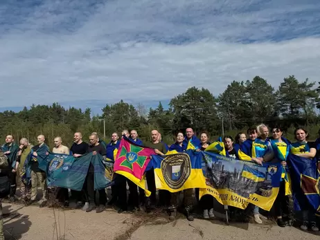 Украина вернула из российского плена 49 защитников и защитниц, среди них - воины с 