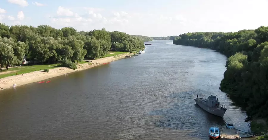 Вода в Киеве и области безопасна, худшая ситуация с загрязнением - на Сумщине 