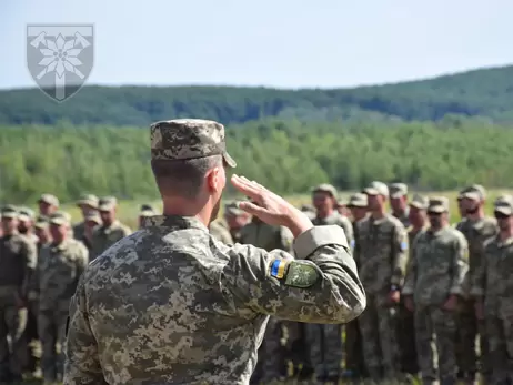 Командиру дозволили самому набирати військо: чи спрацюють нові правила рекрутингу