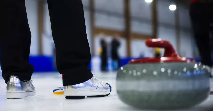 Украина призвала приостановить членство России в World Curling из-за спортсменов из Крыма