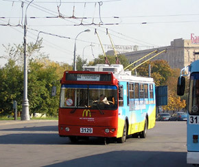 На выходные перекроют дороги и потеснят троллейбусы 