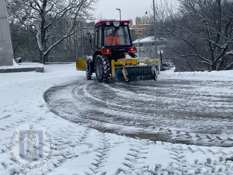 Киян попередили про погіршення погоди - очікується сніг, ожеледиця та сильний вітер 