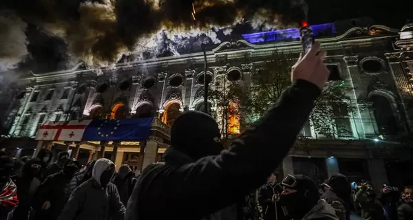 Грузія не підтвердила затримання українця на протестах у Тбілісі, - посольство