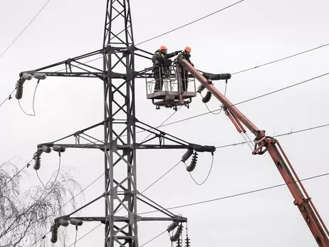 Пів країни без світла - через атаку на енергосистему збільшили відключення