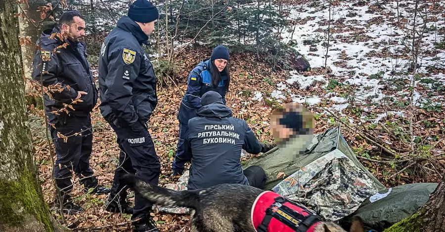 Чернівецькі рятувальники знайшли чоловіка, який майже три дні блукав у лісі