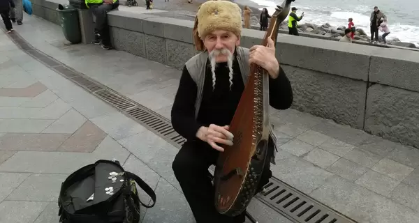 Ушел из жизни бандурист Остап Киндрачук, ставший символом украинской культуры в Крыму