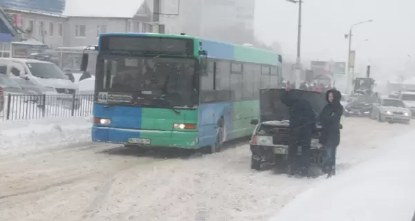 Киевлян предупредили о непогоде и призвали плотно закрыть окна и двери