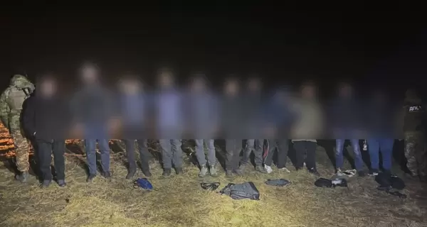 На Одещині затримали бус із 11 чоловіками, які хотіли втекти до Молдови 