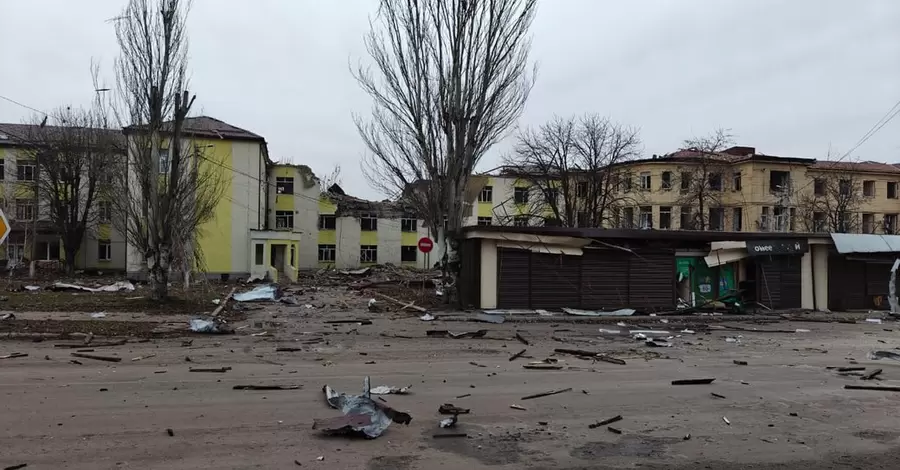 В Мирнограде российским обстрелом уничтожено здание центральной больницы