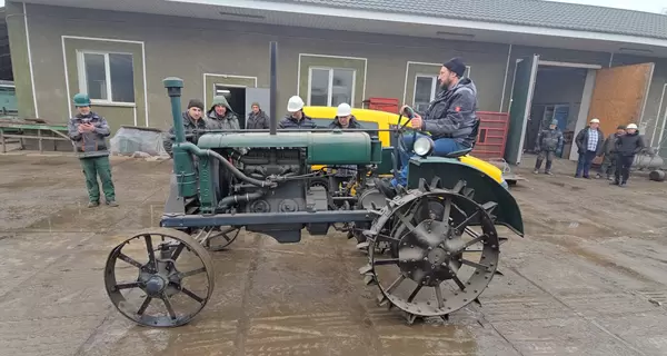 В Винницкой области отреставрировали 100-летний трактор 