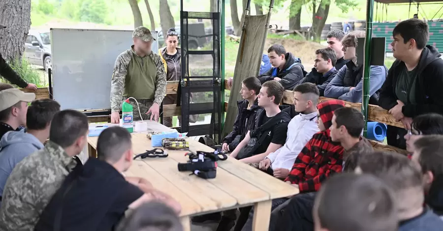 Мобилизация студентов и преподавателей во время каникул: Минобразования и Минобороны разъяснили, что будет дальше