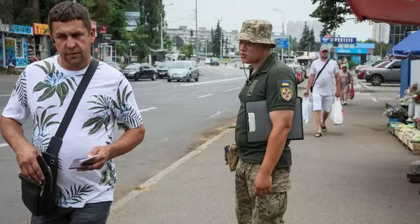 К чему приведут нападения на ТЦК: по следам взрывов в Ровно и Павлограде и убийстве в Пирятине