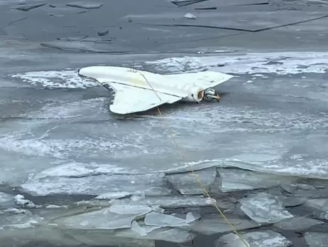 У Київській області серед водоймища на льоду знайшли залишки російського дрону