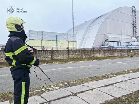 Ліквідація наслідків дронового удару по ЧАЕС триває - у ДСНС розповіли про ситуацію 