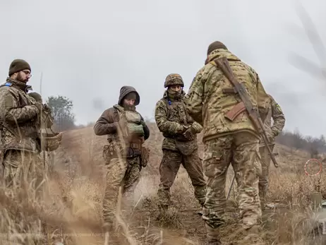 Військовим слід готуватися до переходу на контрактну армію, - Зеленський