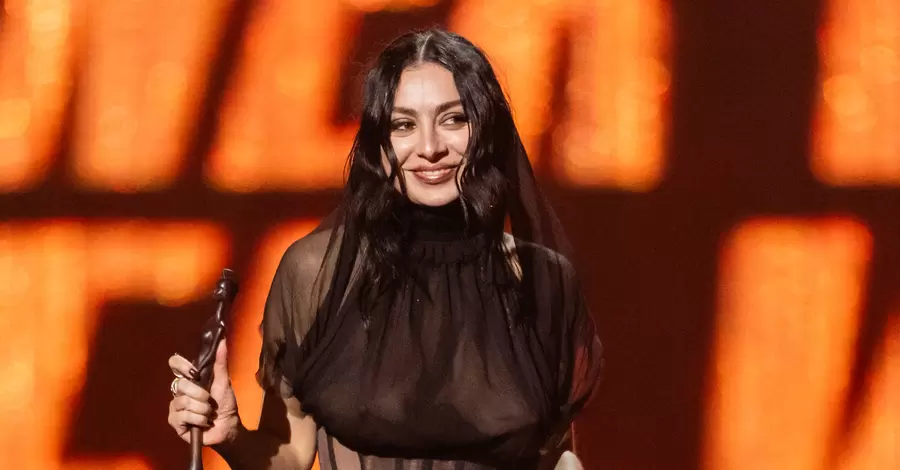 Charli XCX забрала головні нагороди на премії Brit Awards -2025