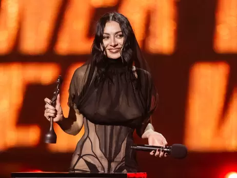 Charli XCX забрала главные награды на премии Brit Awards -2025