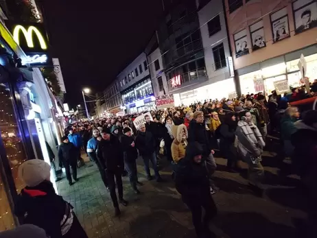 Словакию снова охватили масштабные протесты против политики Фицо