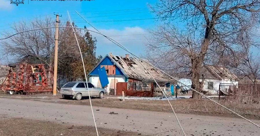 Вночі ворог атакував Черкаси, Нікополь та Херсон, пошкоджені Пункт незламності і  будинки