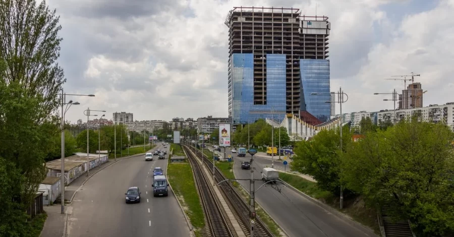 Від «Еліта-центру» до «Аркади»: чому Київ обростає недобудовами