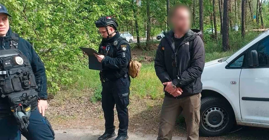 У Харкові чоловік погрожував ножем співробітникам ТЦК, його затримала поліція