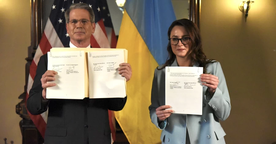 Контроль Украины за недрами и никаких долгов - что включает подписанное с США соглашение