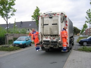 Уборщики мусора теперь получают по 3 тысячи 