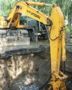 На крупнейшем водоводе вырвало кусок трубы – 6 городов сидят без воды 