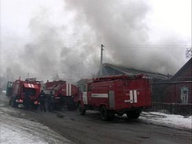 Горожан травят горящими листьями  