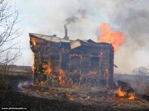 Стриптиз спас селянина от пожара 