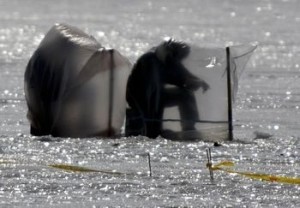 Гулять по обледеневшим водоемам еще рано 