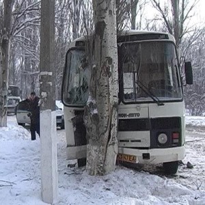 Из-за гололеда опять случилась страшная авария 