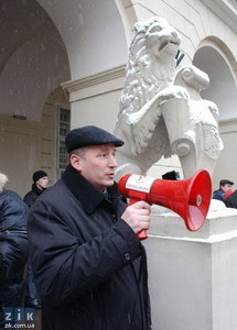 На одну вакансию претендуют 35 человек  