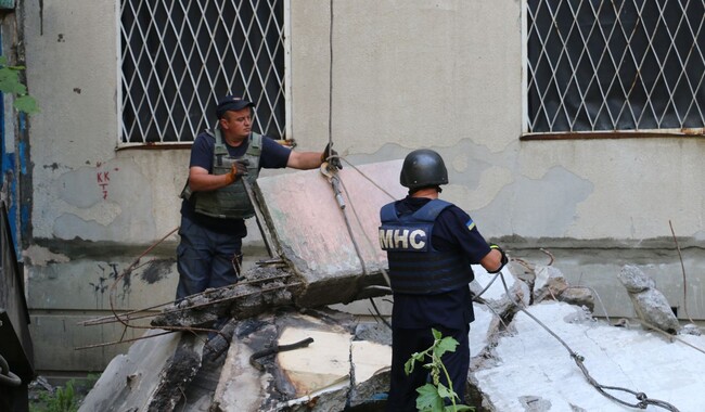 Обстріли Харкова та області 21 червня. Фото: ДСНС